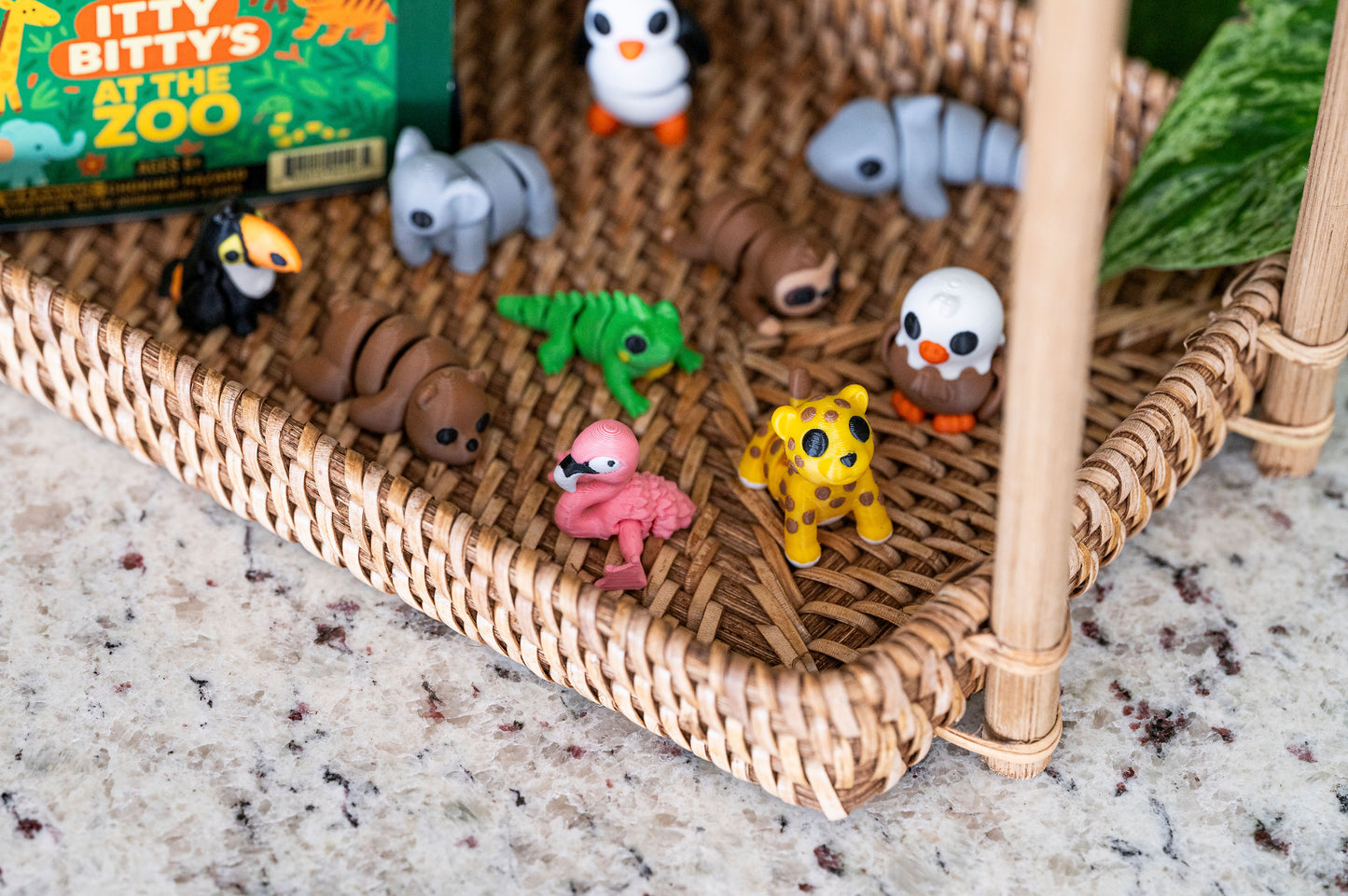 🦁Itty Bitty Zoo Pack – 10 Mini Articulated Zoo Animal Toys for Kids(Sensory Fidget Set)